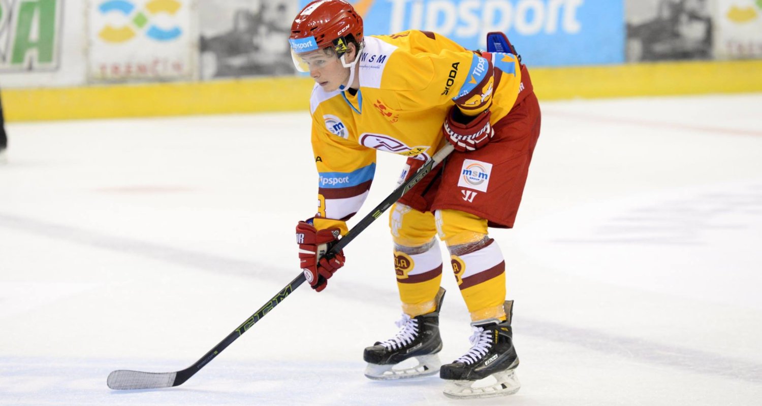 Andrej Hatala sa pripravuje na juniorský šampionát, Duklu chce vidieť do tretieho miesta